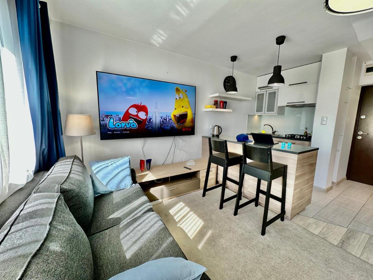 Neon 2 - Fast Wifi 70'Tv Netflix Hbo Max Appletv+ Apartment Varşovia Exterior foto