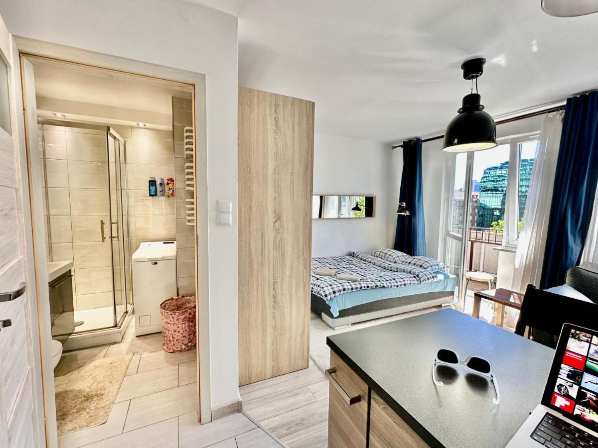 Neon 2 - Fast Wifi 70'Tv Netflix Hbo Max Appletv+ Apartment Varşovia Exterior foto