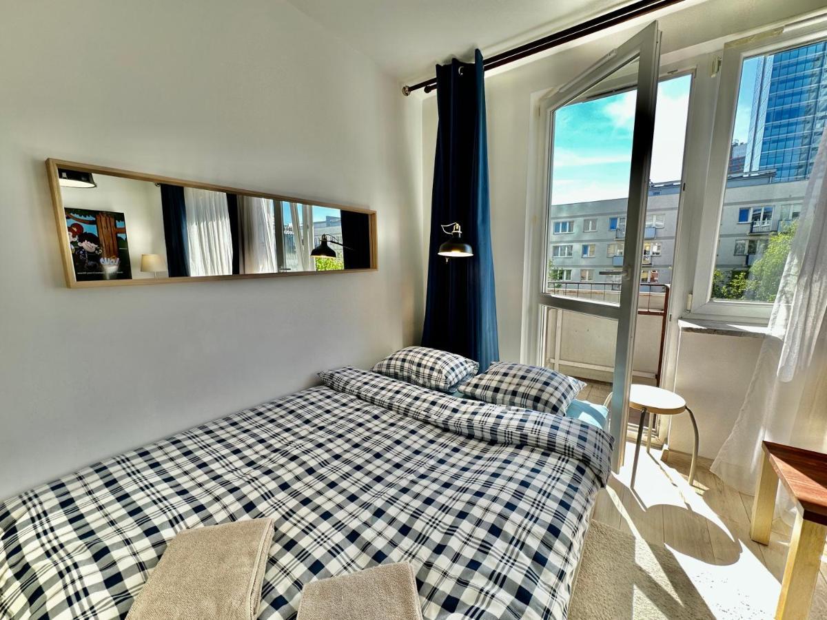 Neon 2 - Fast Wifi 70'Tv Netflix Hbo Max Appletv+ Apartment Varşovia Exterior foto