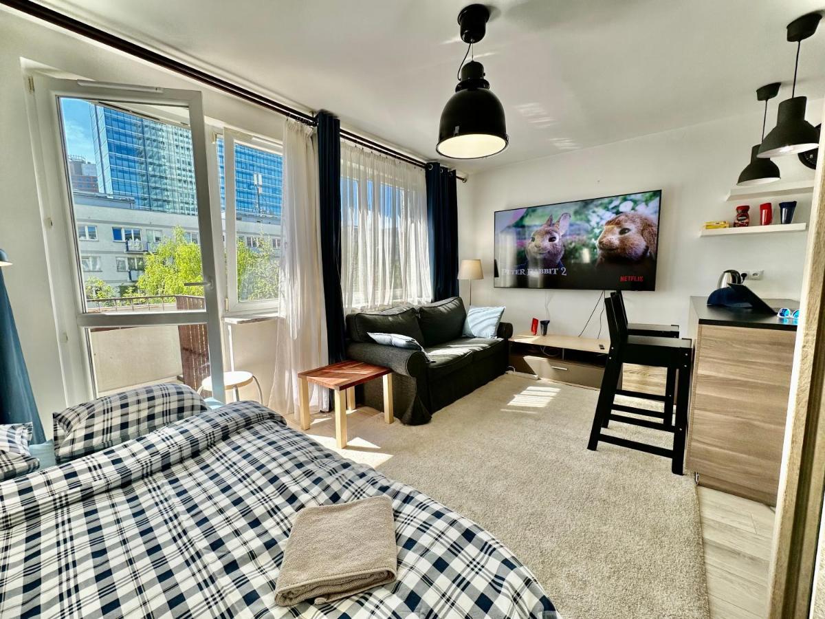 Neon 2 - Fast Wifi 70'Tv Netflix Hbo Max Appletv+ Apartment Varşovia Exterior foto