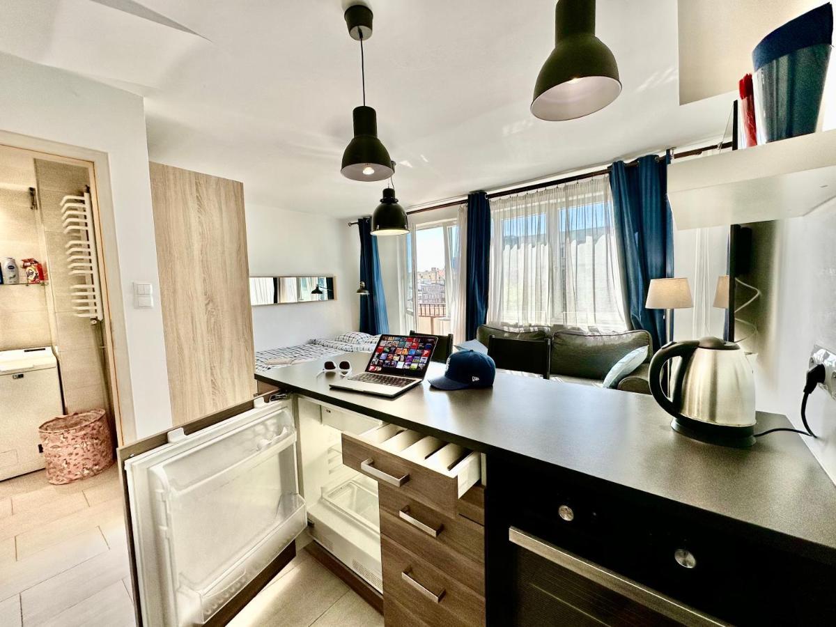 Neon 2 - Fast Wifi 70'Tv Netflix Hbo Max Appletv+ Apartment Varşovia Exterior foto